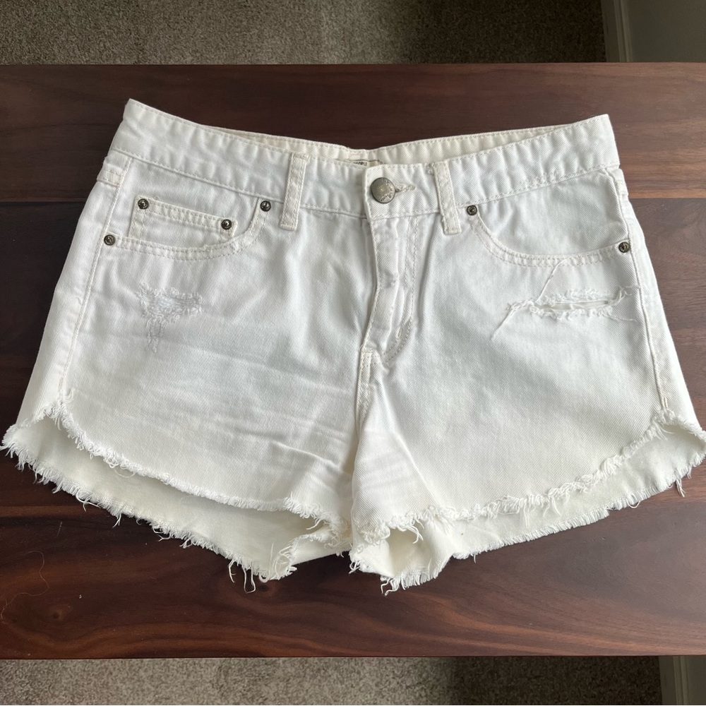 Free People Dolphin Hem Cutoff Shorts Off White Size 27
